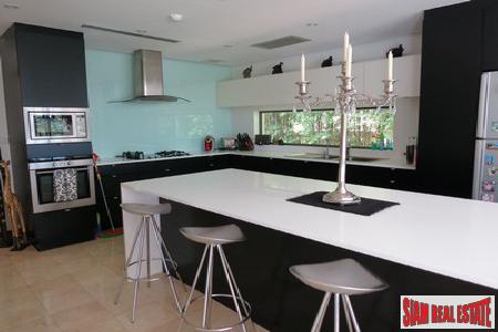 Rawai Villas | Stunning Luxury 4-Bedroom Home with Swimming Pool for Sale in Rawai