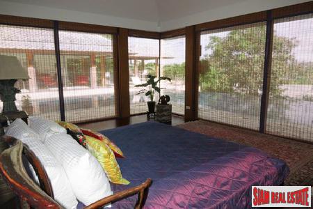 Rawai Villas | Stunning Luxury 4-Bedroom Home with Swimming Pool for Sale in Rawai-10