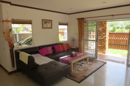 Luxury Pool Villa with Fantastic Views & Fully Furnished-4