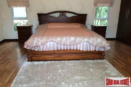 Three Bedroom Pool Villa with Large Garden near BIS in Koh Kaew-6
