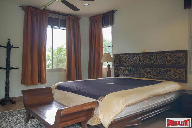 Luxurious Contemporary Pool Villa Estate for Sale near Loch Palm-17