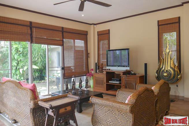 Luxurious Contemporary Pool Villa Estate for Sale near Loch Palm-20