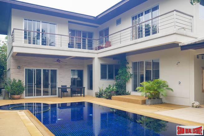 Luxurious Contemporary Pool Villa Estate for Sale near Loch Palm-6