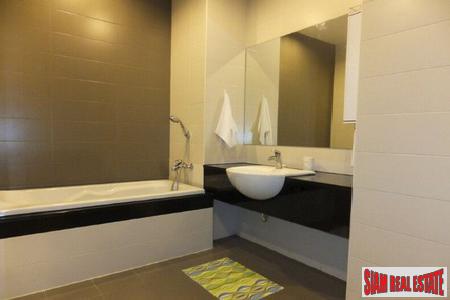 Karon Hill | Walk to the Beach from this Luxurious One Bedroom Sea View Condo for Sale-14