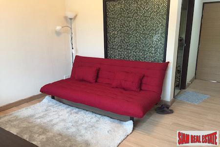 Naithon Condominium | One bedroom Condominium Steps from Beautiful Naithon Beach