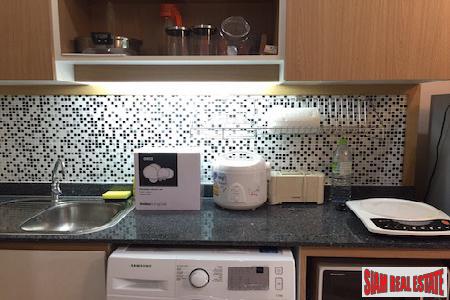 Naithon Condominium | One bedroom Condominium Steps from Beautiful Naithon Beach