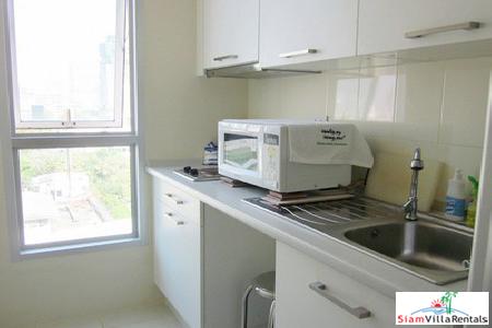 Excellent location 1 bed plus 1 working room in Sathorn. Life at Sathorn 10.-2