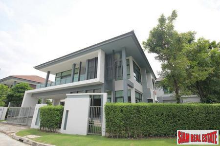 Setthasiri Krungthep Kreetha | New Designer Home with 4 Bedrooms and 318 Sqm.-0