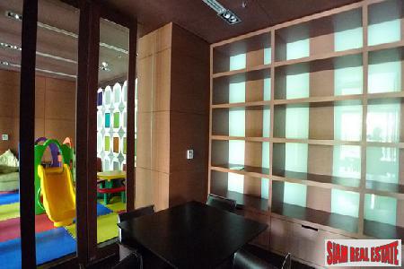 The Emporio Place | One Bed Modern Contemporary Condo for Rent at Sukhumvit 24-4