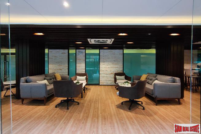 Ready to Move in Resort Style Low-Rise Condo next to Canal at Sukhumvit 50, BTS Onnut - 1 Bed Units - Up to 33% Discount and Full Furnished!-7