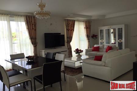 Private Pool Villa with 4-Bedrooms in Rawai, Phuket