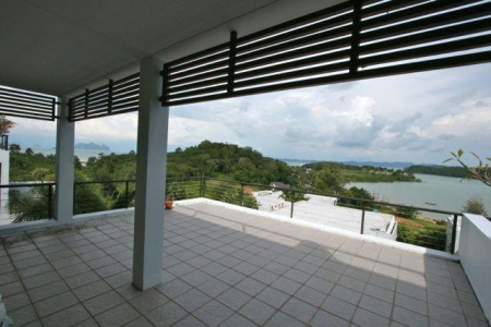 East Coast Ocean Villa | Spacious 2 Bed with Million Dollar Sea View-16