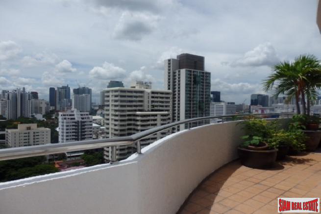 Supalai Place | Large Newly Renovated 2 Bed Condo with Balcony at Sukhumvit 39, Phrom Phong-1