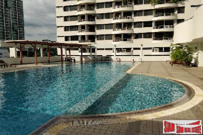 Supalai Place | Large Newly Renovated 2 Bed Condo with Balcony at Sukhumvit 39, Phrom Phong-25