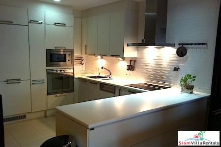 The Lakes | Huge Two Bedroom Pet Friendly Condo with Views and Extras Asok
