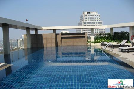 The Lakes | Huge Two Bedroom Pet Friendly Condo with Views and Extras Asok