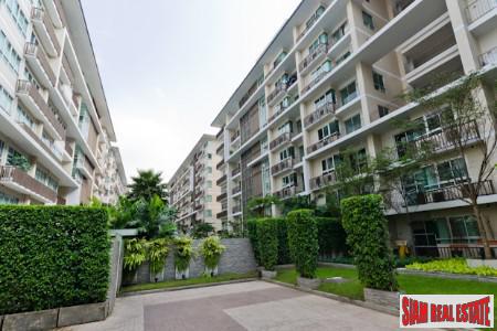 The Clover Thonglor 18 | Pool View Two Bedroom Condo for Rent-3
