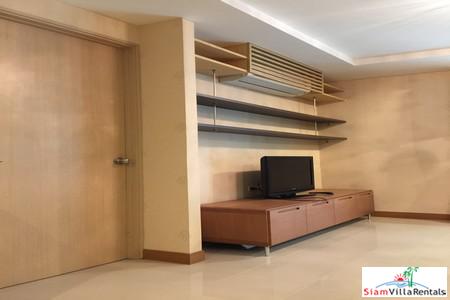 Siri on 8 | Centrally Located One Bedroom Condo Located Near BTS Nana for Rent-3