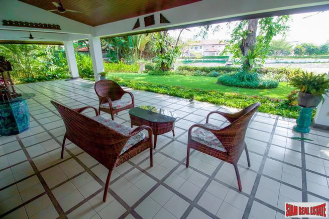 Lakeside Villa 1 | Modern Three Bedroom Home Surrounding in a Park-Like Setting, Bang Na, Bangkok