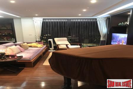 The Lanai Condo | Elegant Three Bedroom on Garden Floor in Chong Nonsi-9