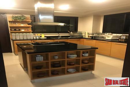 The Lanai Condo | Elegant Three Bedroom on Garden Floor in Chong Nonsi-7