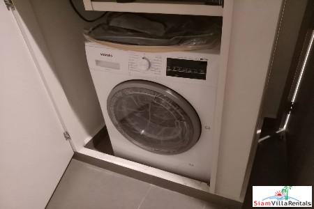 Noble Ploenchit | Contemporary and Spacious Two Bedroom Condo for Rent in Lumphini-16
