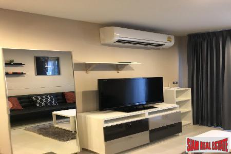 Rhythm Sukhumvit 36-38 | Furnished Contemporary Two Bedroom Condo for Rent-8