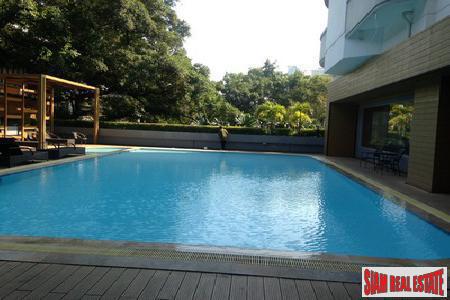 Witthayu Complex | Spacious One Bedroom on the 19th Floor in Phetchaburi, Bangkok