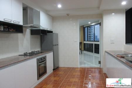 President Park View Tower | Large Three Bedroom Great for Families on Sukhumvit 24