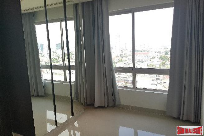 The Loft Yenakart | Large Two Bedroom with City Views in Sathorn, Bangkok-5