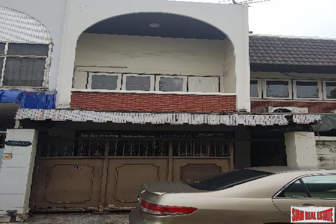 Ekkamai 22 | Two Storey Large Four Bedroom Townhouse for Sale