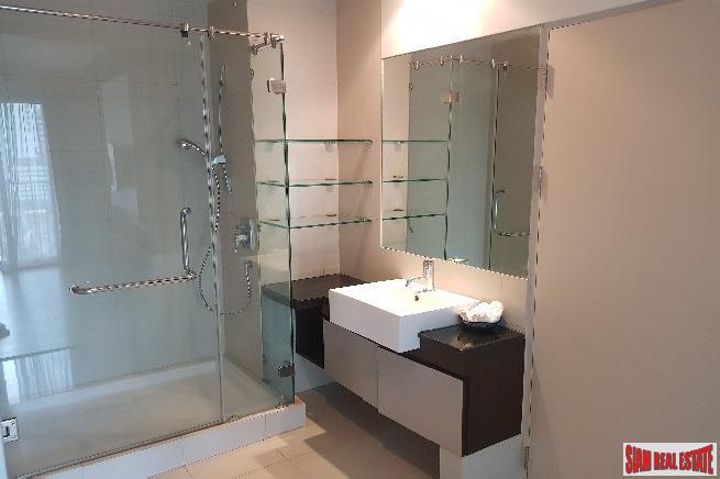 Noble Solo Condo | Sunny Two Bedroom Condo with Pool Views on Sukhumvit 55-24