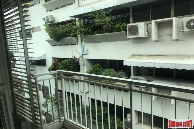 Siri On 8 | Modern Two Bedroom Condo Located Near BTS Nana on Sukhumvit 8-11