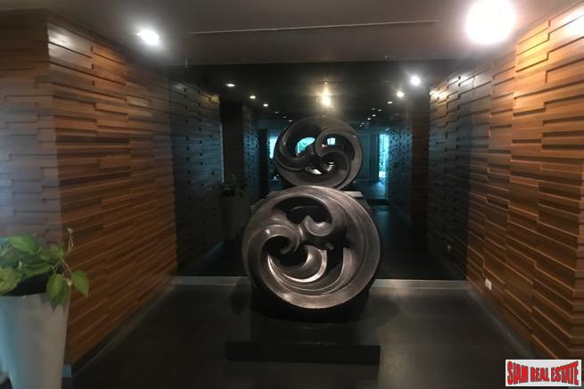 Siri On 8 | Modern Two Bedroom Condo Located Near BTS Nana on Sukhumvit 8-1
