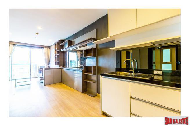 Sky Walk Condo | Spectacular City Views from the 32nd floor on Sukhumvit 69, Bangkok-1