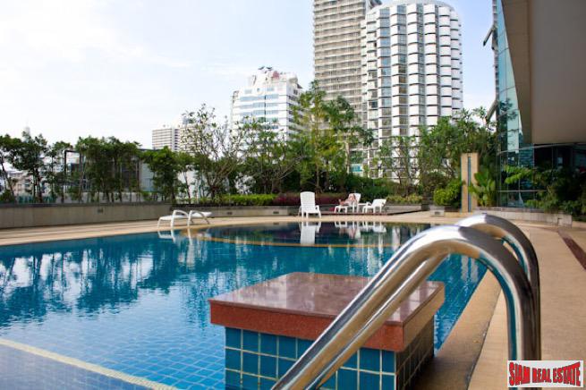 The Trendy Sukhumvit 13 | Bright Contemporary One Bedroom Condo with City Views in Nana-1