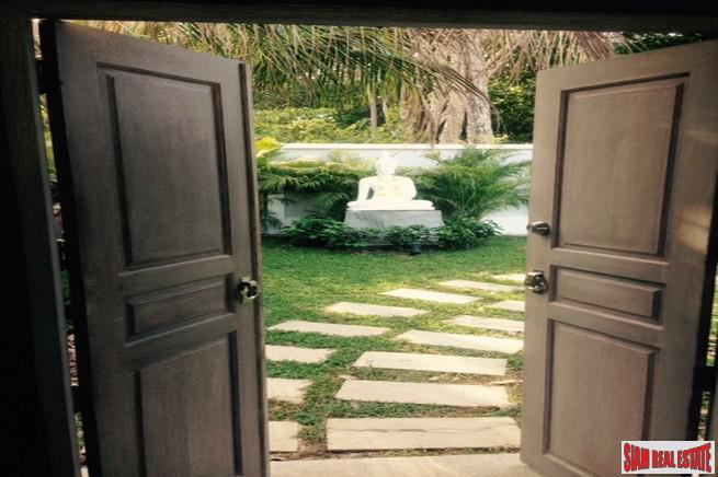 Saphan Chang Residence | Colorful Three Bedroom Rawai Pool Villa with Private Yard-5