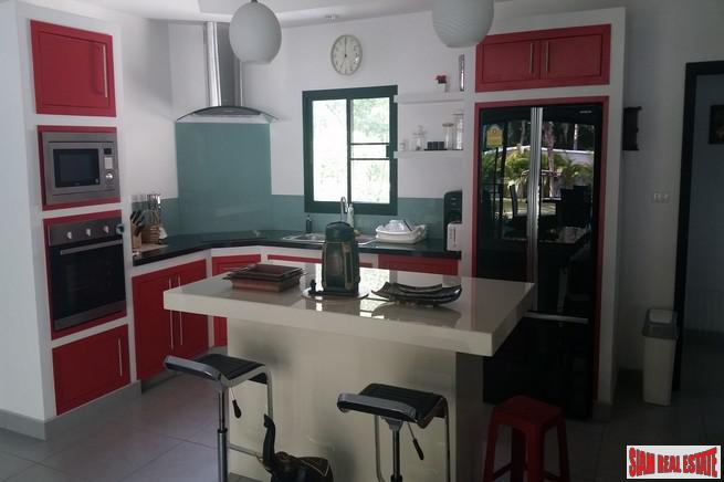 Saphan Chang Residence | Colorful Three Bedroom Rawai Pool Villa with Private Yard-7