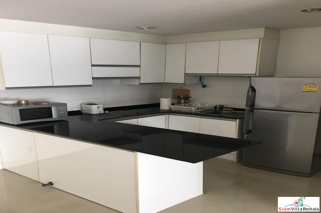 Serene Place | Two Bedroom Asoke Condo For Rent Near Shopping and Benchasiri Park-2