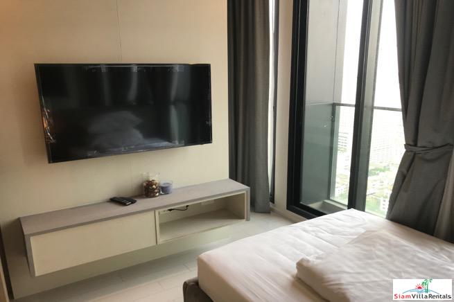 Noble Ploenchit | Three Bedroom Duplex on the 38th & 39th Floor in Phloen Chit-11