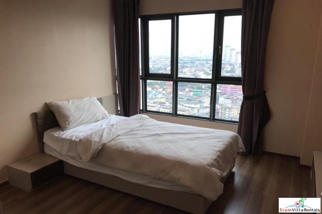 Teal Sathorn- Taksin | City Views from the 27th Floor of this Furnished Three Bedroom Condo in Wongwian Yai-14