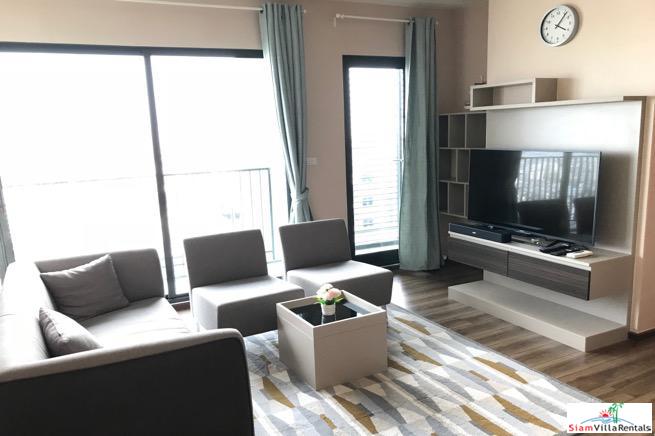Teal Sathorn- Taksin | City Views from the 27th Floor of this Furnished Three Bedroom Condo in Wongwian Yai-5
