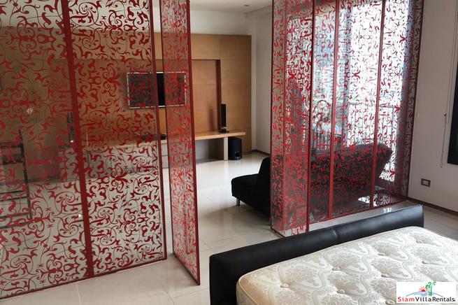 One Bedroom Condo with Expansive City Views in Phrom Phong