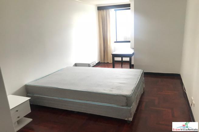 Lake Green | Fabulous City Views from this Two Bedroom Condo Near Benchakiti Park, Nana-12