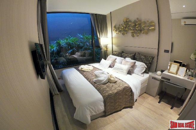 Luxury New Condo Nearing Completion by Japanese and Thai Developers Located between Thong Lor and Ekkamai - One Bed Units - Free Full Furniture or Cash Discount!-18