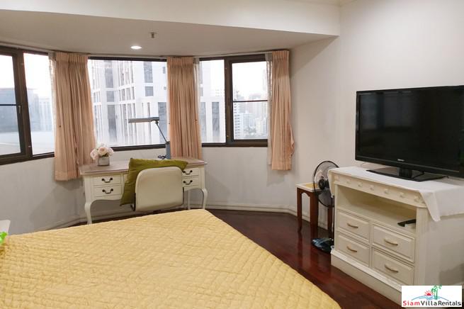 Baan Suan Petch | Roomy Two Bedroom Condo Good for Small Family in Phrom Phong-1