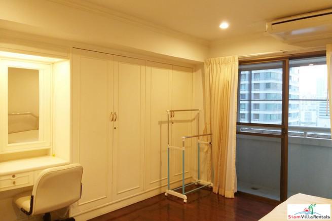 Baan Suan Petch | Roomy Two Bedroom Condo Good for Small Family in Phrom Phong-5