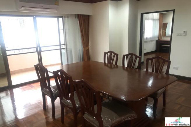 Rishi Court | Spacious 3 Bedroom, 3 Bath Apartment in Convenient Location Between Asoke & Nana BTS