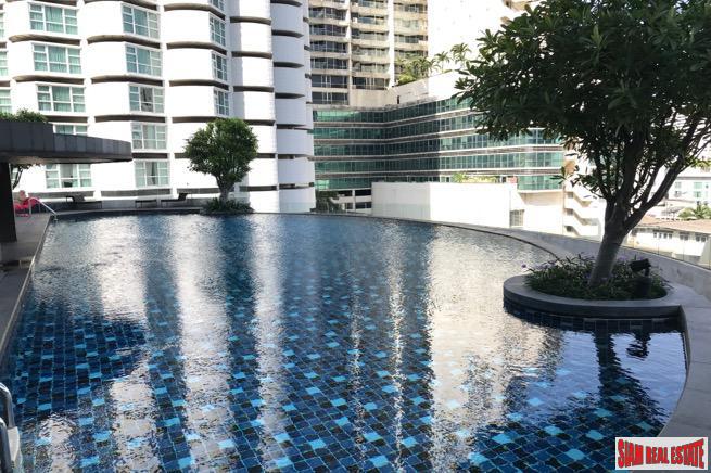 15 Sukhumvit Residences | Comfortable One Bedroom Condo with Pool Views and Great Facilities in Nana-18