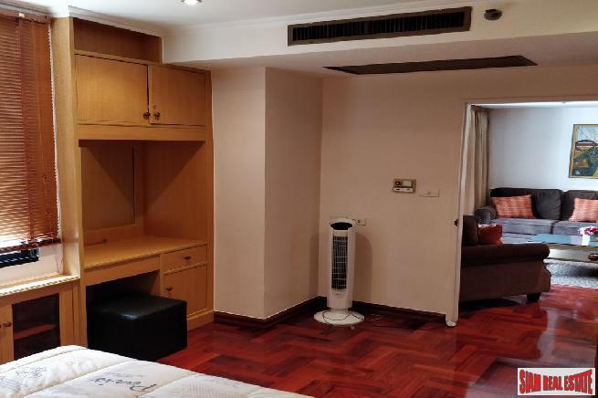 Las Colinas | Exceptional 2 Bed Condo at Asoke, only 150 metres to BTS/MRT-15